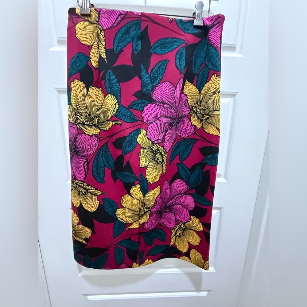 Floral Pencil Skirt in Red and Yellow - Picture 3 of 7
